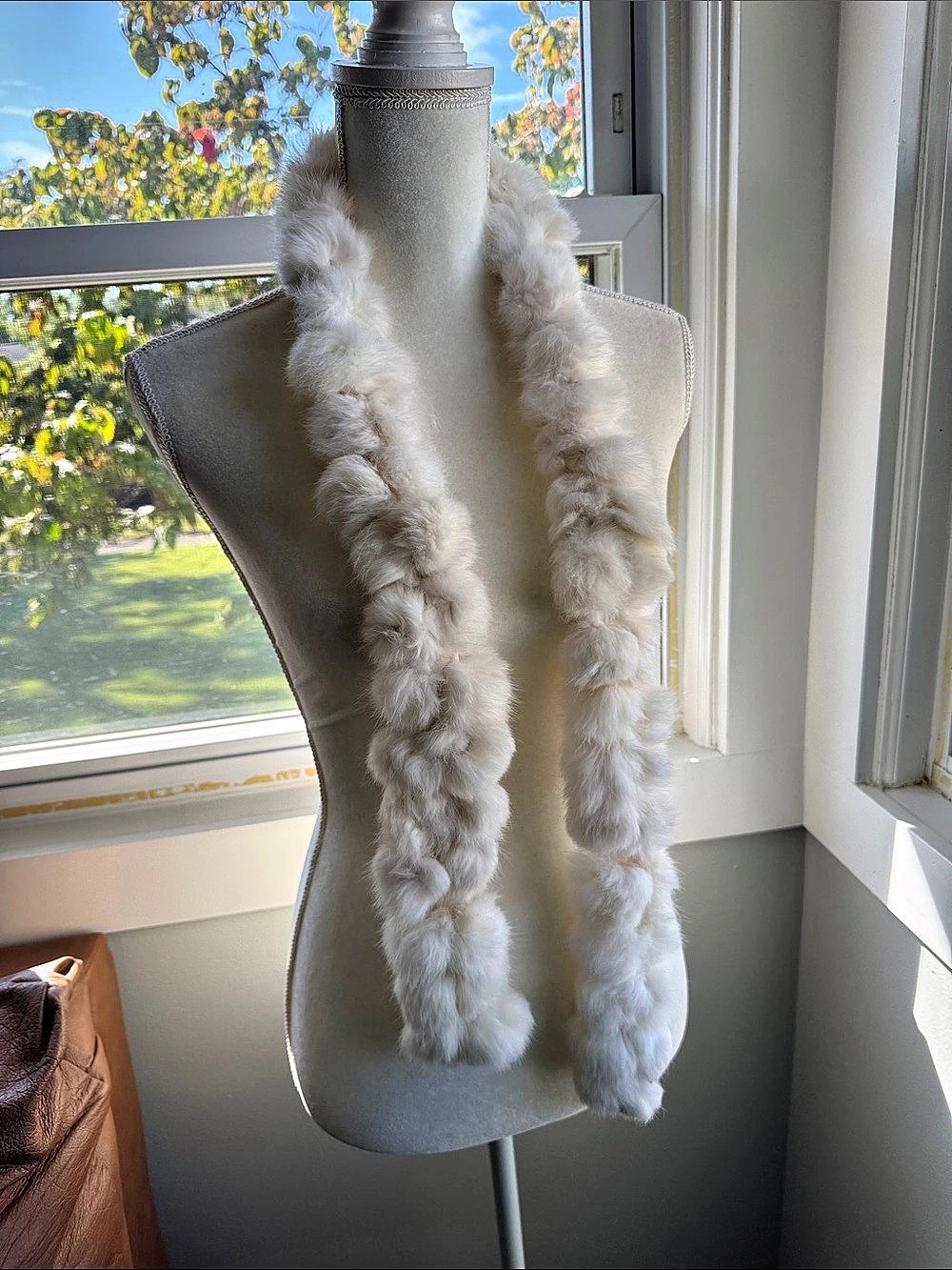 New York & Company Genuine Rabbit Fur Scarf in White Like New